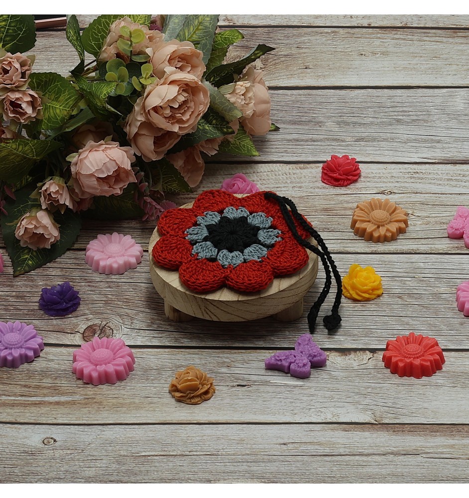 Sakiewka na zapachowe mydełka w kształcie kwiatka