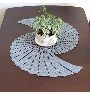 Ciemnoszara serweta na szydełku