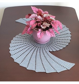 Ciemnoszara serweta na szydełku