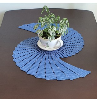 Szydełkowa niebieska serweta