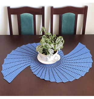 Szydełkowa niebieska serweta