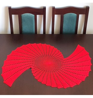 Szydełkowa czerwona serweta