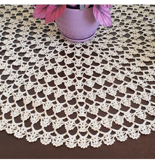 Beżowa , okrągła serweta na szydełku, 103 cm