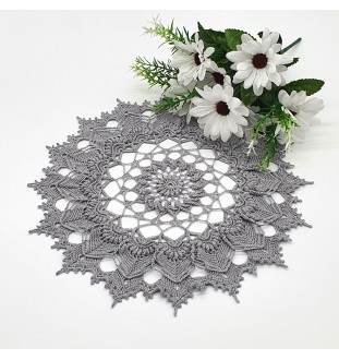 Szara, okrągła serwetka na szydełku, 35 cm