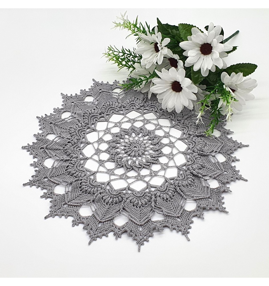 Szara, okrągła serwetka na szydełku, 35 cm