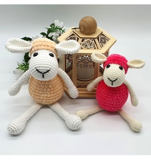 Żółta owieczka na szydełku