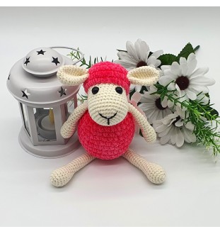 Szydełkowa, różowa owieczka