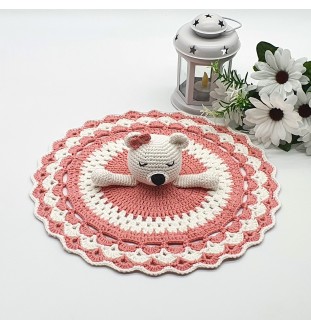 Kocyk - przytulanka - miś na szydełku