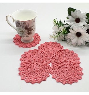 Szydełkowe, różowe podkładki pod kubek