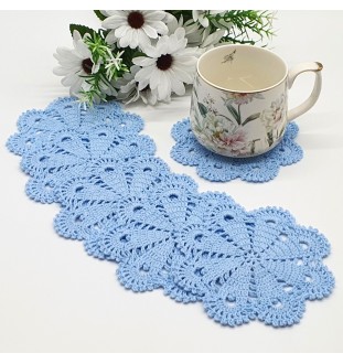 Szydełowane niebieskie podkładki pod kubek