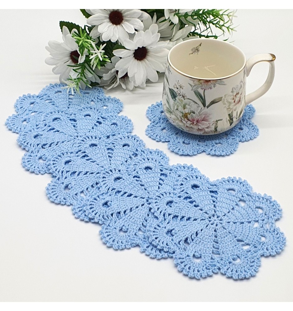 Szydełowane niebieskie podkładki pod kubek