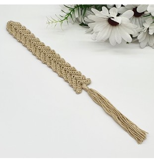 Szydełkowa zakładka do książki w kolorze ecru