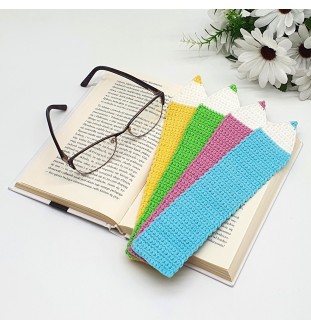 Zielona kredka - zakładka na szydełku