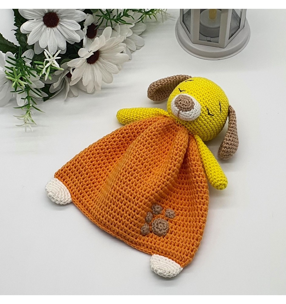 Piesek - przytulanka szydełkowany