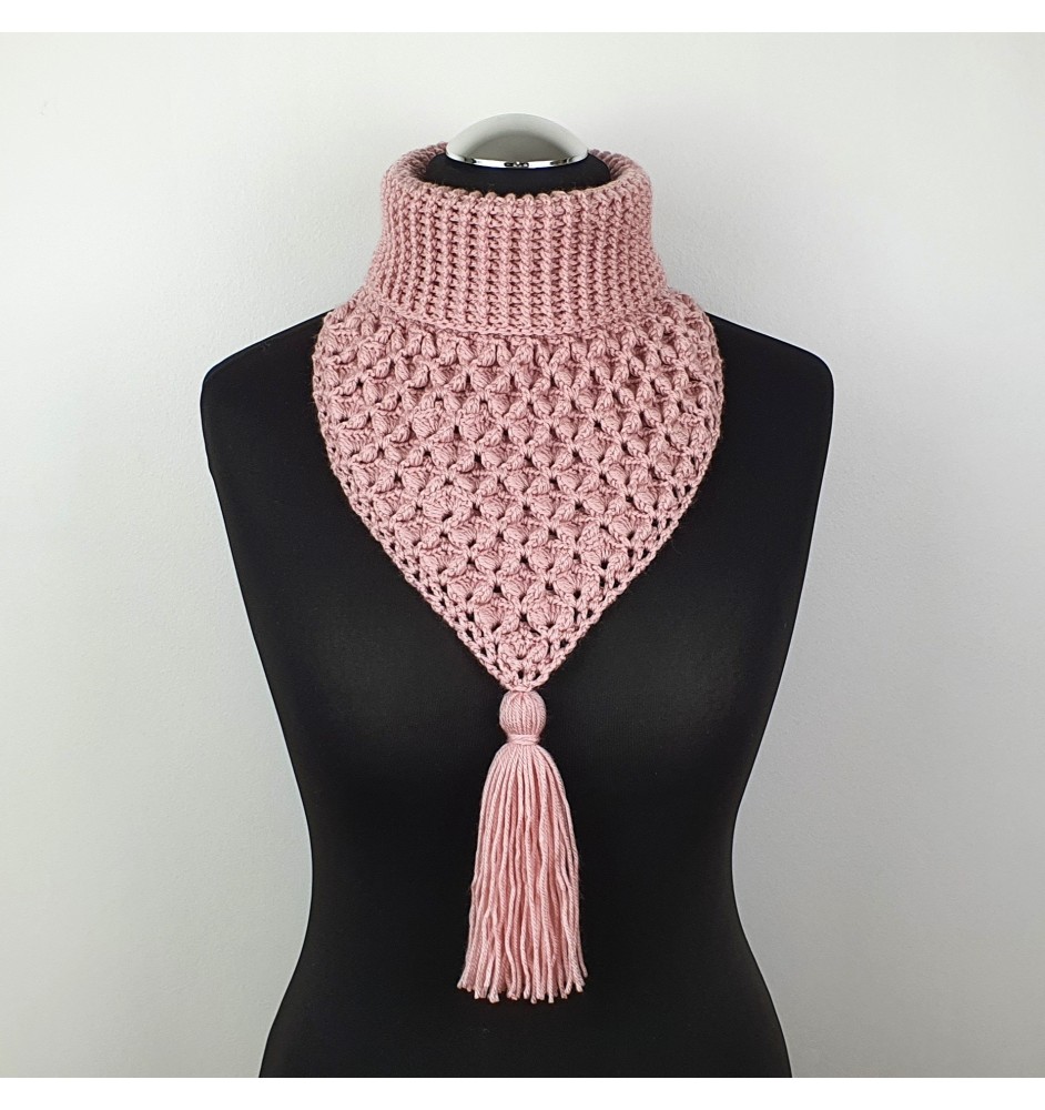 Szydełkowany różowy ocieplacz na szyję
