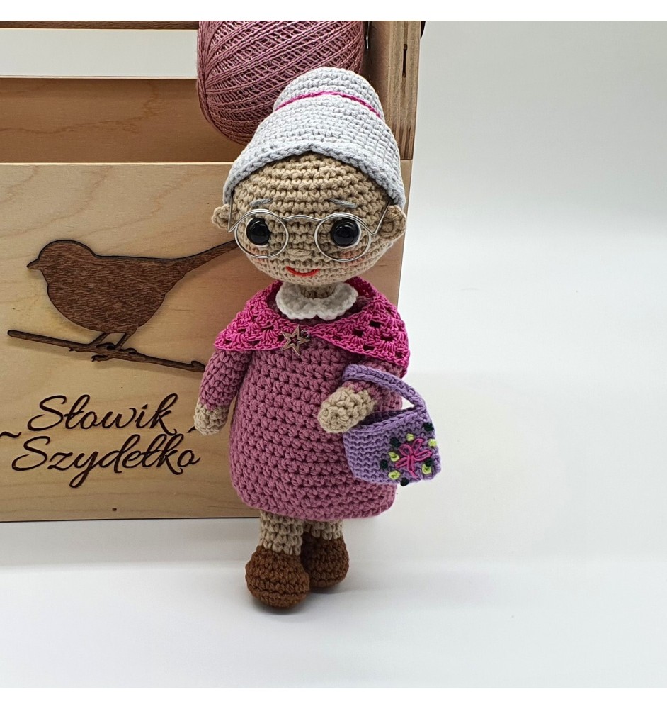 Babcia - laleczka kolekcjonerska