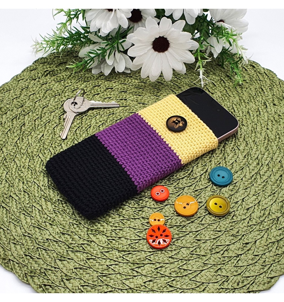 Trzykolorowe etui na szydełku