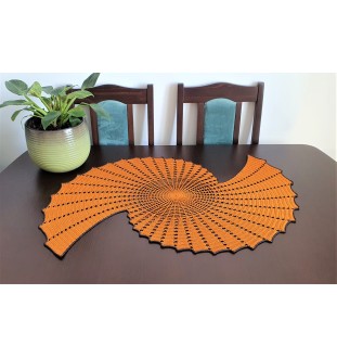 Szydełkowa serweta w kolorze rudym